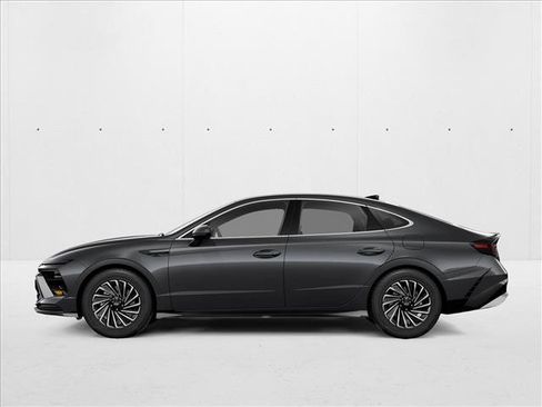 New 2025 Hyundai Sonata Limited image 2