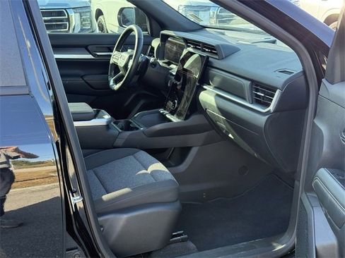 Used 2025 GMC Terrain Elevation image 17