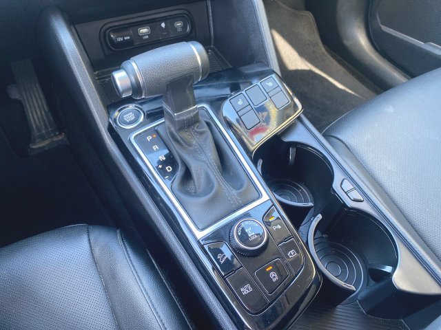 Used 2025 Kia Sportage EX AWD/4WD image 15