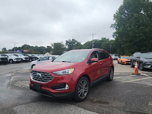 Used 2020 Ford Edge Titanium AWD/4WD image 17