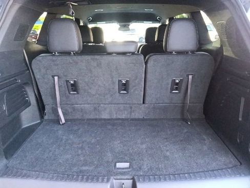 Used 2025 Buick Enclave Sport Touring FWD image 32
