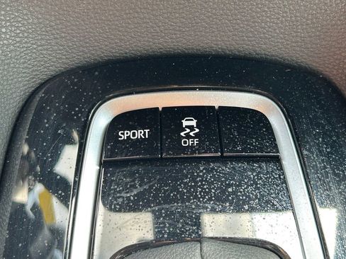 Used 2021 Toyota Corolla SE image 24