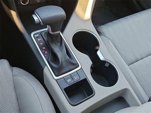 Used 2022 Kia Sportage LX image 29