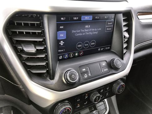 Used 2023 GMC Acadia SLE w/ Driver Convenience Package image 16