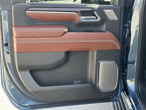 New 2026 GMC Sierra 2500 Denali Ultimate w/ Max Trailering Package image 25