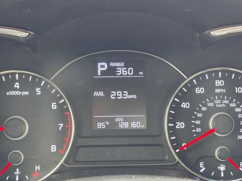 Used 2017 Kia Forte LX FWD image 17