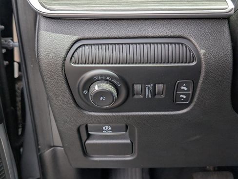 Used 2024 Jeep Wagoneer L Series II w/ Flexible Seating Group image 22