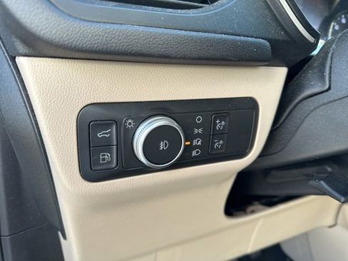 Used 2022 Ford Escape SEL image 7