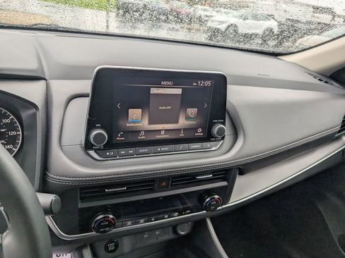Certified 2026 Nissan Rogue SV AWD/4WD image 20