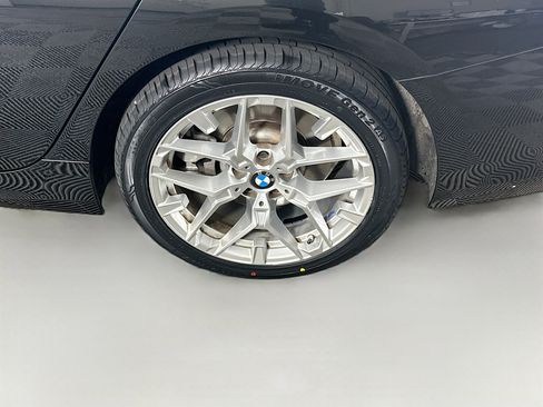 Used 2025 BMW 330i Sedan image 11