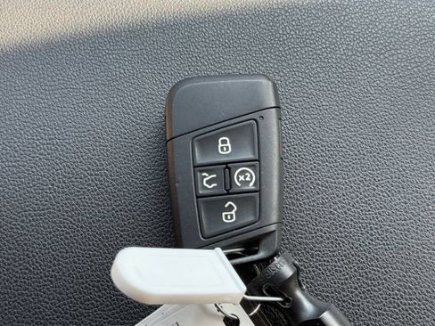 Used 2023 Volkswagen Atlas SE w/ Black Wheel Package AWD/4WD image 41