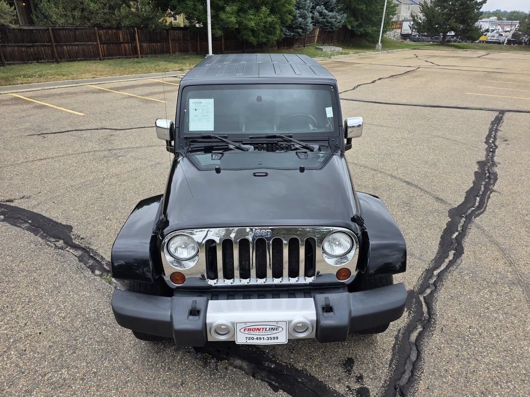 Used 2010 Jeep Wrangler Unlimited Sahara w/ Dual Top Group AWD/4WD image 12