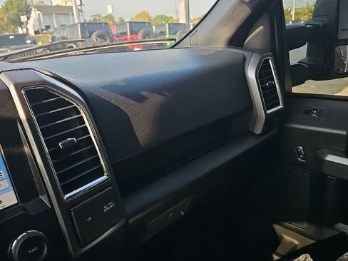 Used 2016 Ford F150 XLT w/ Equipment Group 302A Luxury AWD/4WD image 13