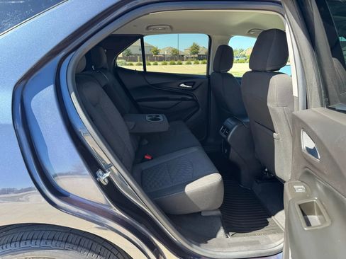 Used 2018 Chevrolet Equinox LT FWD image 41