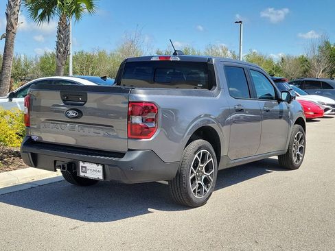 Used 2025 Ford Maverick Lariat image 6