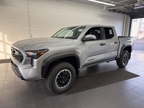 New 2026 Toyota Tacoma TRD Off-Road image 4