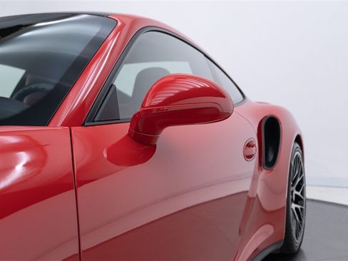 Used 2014 Porsche 911 Turbo S AWD/4WD image 25