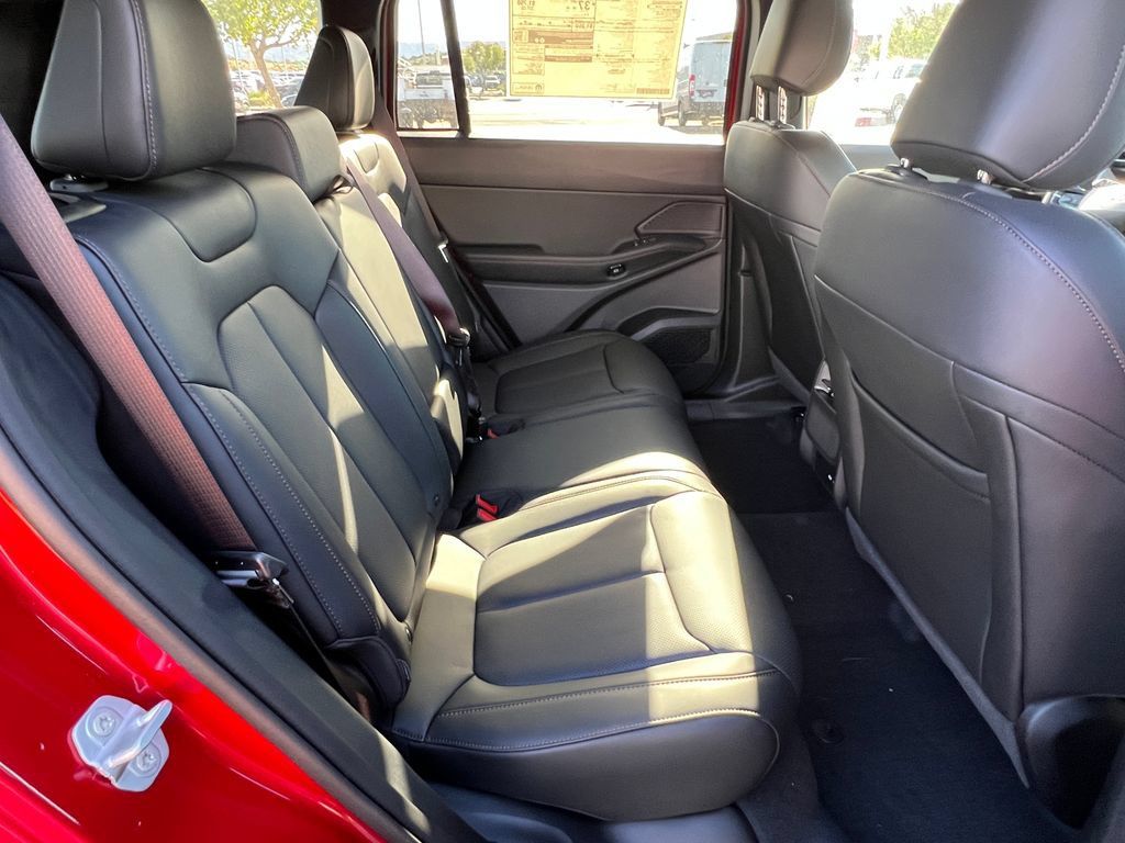 New 2026 Jeep Cherokee Limited AWD/4WD image 18