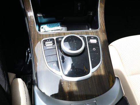 Used 2019 Mercedes-Benz C 300 Sedan image 23