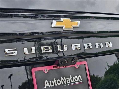 Used 2026 Chevrolet Suburban High Country AWD/4WD image 30