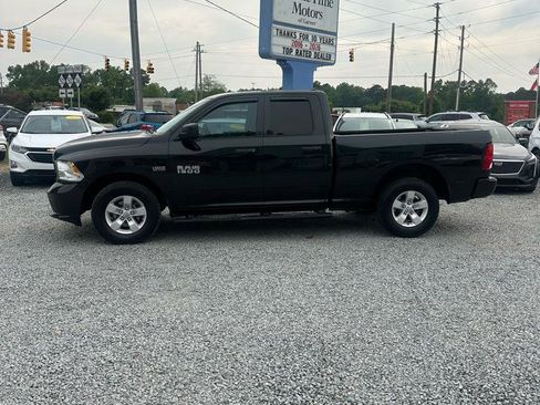 Used 2017 RAM 1500 Express RWD image 2