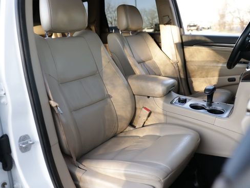 Used 2014 Jeep Grand Cherokee Limited image 30