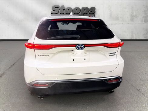 Used 2021 Toyota Venza Limited w/ Advanced Technology Package image 6