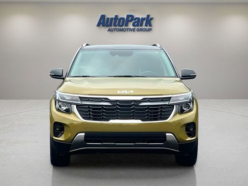 Used 2024 Kia Seltos S AWD/4WD image 2
