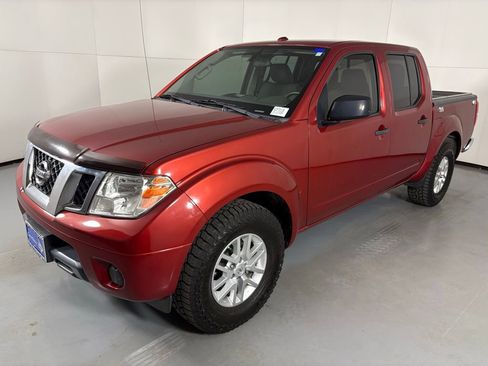 Used 2014 Nissan Frontier SV image 4