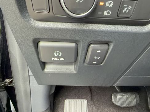 Certified 2022 Ford F150 Raptor w/ Equipment Group 801A High image 30