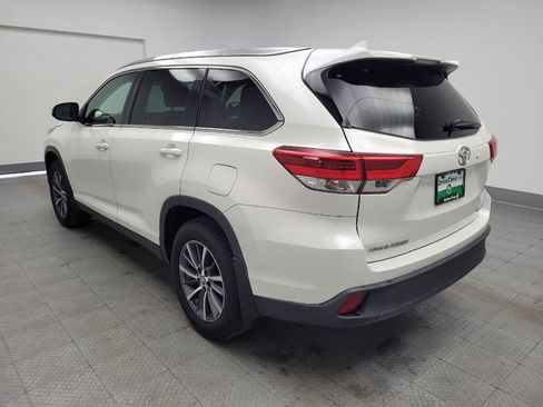 Used 2019 Toyota Highlander XLE image 5