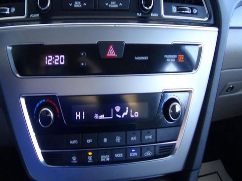 Used 2016 Hyundai Sonata SE image 26