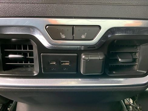 Used 2019 GMC Sierra 1500 AT4 w/ Off Road Performance Package AWD/4WD image 36