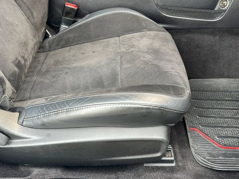 Used 2016 Dodge Challenger R/T Scat Pack w/ Leather Interior Group image 22