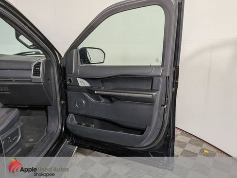 Used 2018 Ford Expedition Max XLT w/ Equipment Group 202A AWD/4WD image 43