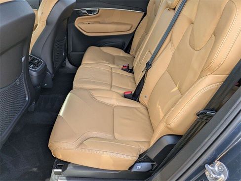 Used 2024 Volvo XC90 B6 Ultimate w/ Protection Package Premier image 15