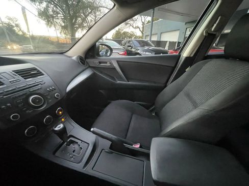 Used 2013 MAZDA MAZDA3 i Touring FWD image 13