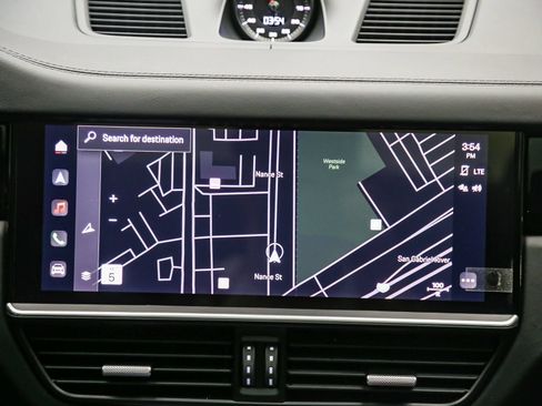 Certified 2023 Porsche Cayenne GTS AWD/4WD image 19