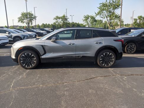 New 2025 Chevrolet Blazer EV RS image 5