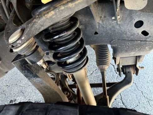 Used 2017 Ford F150 Lariat AWD/4WD image 4