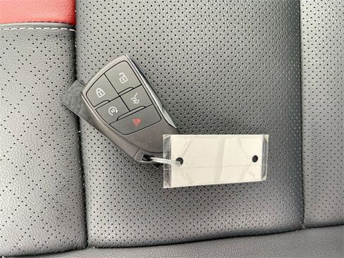 Certified 2025 Chevrolet Traverse RS w/ LPO, Floor Liner Package image 35