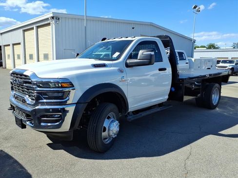 New 2026 RAM 5500 Tradesman AWD/4WD image 8