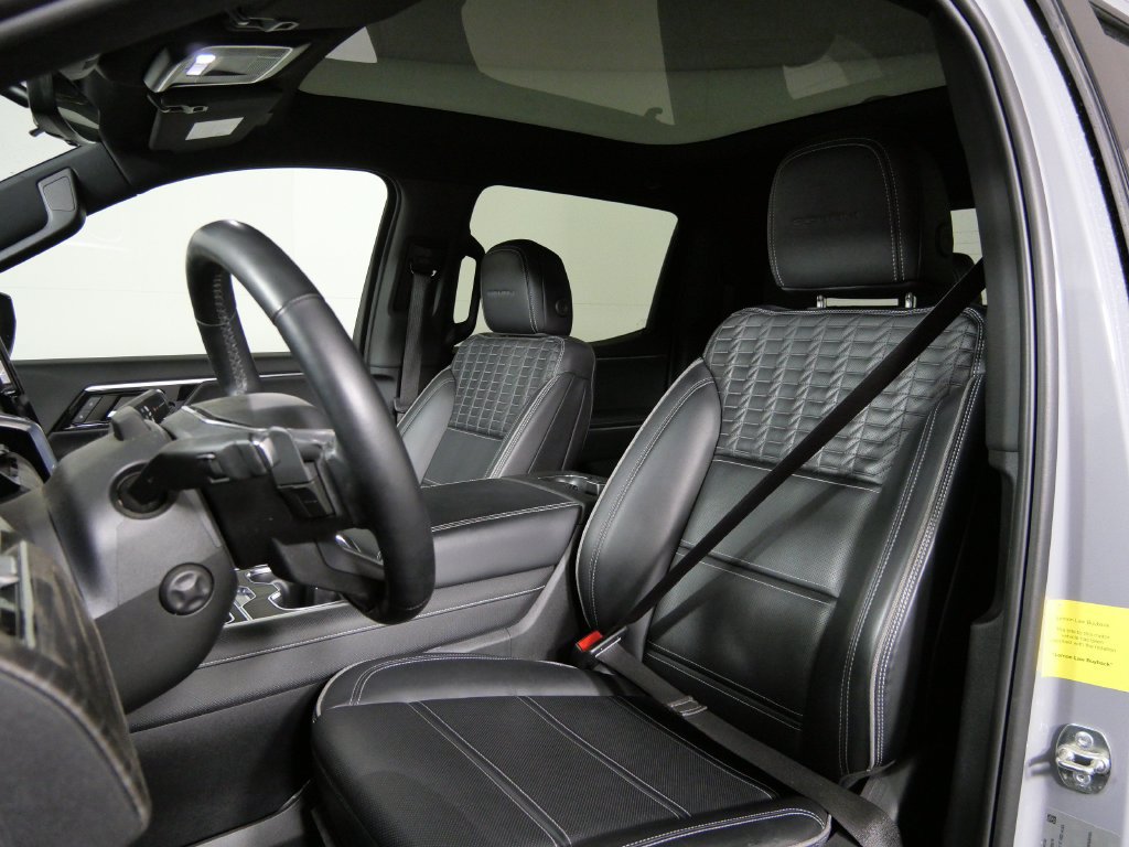 Used 2024 GMC Sierra EV Denali AWD/4WD image 9