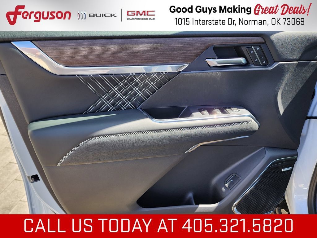 New 2026 GMC Acadia Denali w/ Super Cruise Package FWD image 13