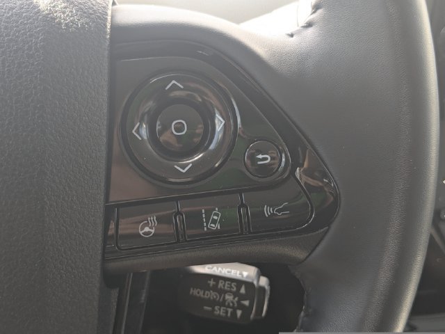 Used 2022 Toyota Prius Limited FWD image 24
