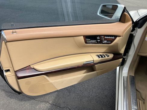 Used 2010 Mercedes-Benz CL 550 4MATIC image 8