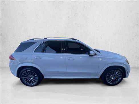 Used 2021 Mercedes-Benz GLE 450 4MATIC image 4