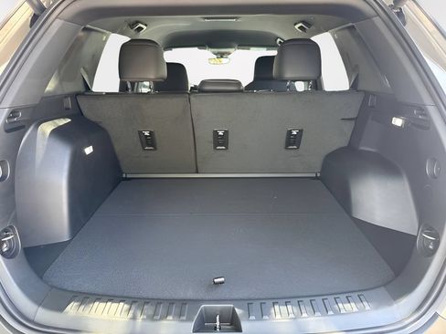 New 2027 GMC Terrain Elevation w/ Elevation Premium Package FWD image 24