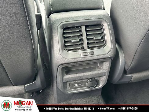 Certified 2023 Volkswagen Tiguan SE w/ Panoramic Sunroof Package AWD/4WD image 14