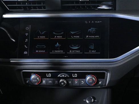 Used 2025 Audi Q3 2.0T Premium w/ Black Optic Sport Package image 13